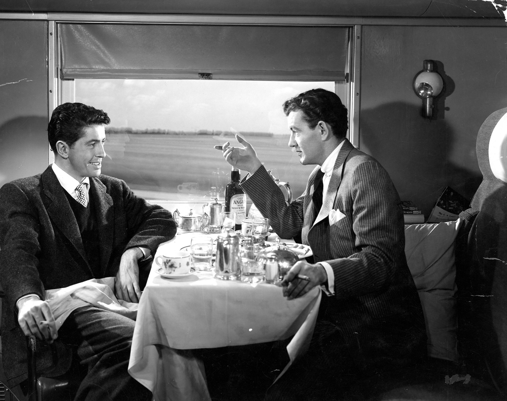Кадр из фильма «Незнакомцы в поезде», 1951