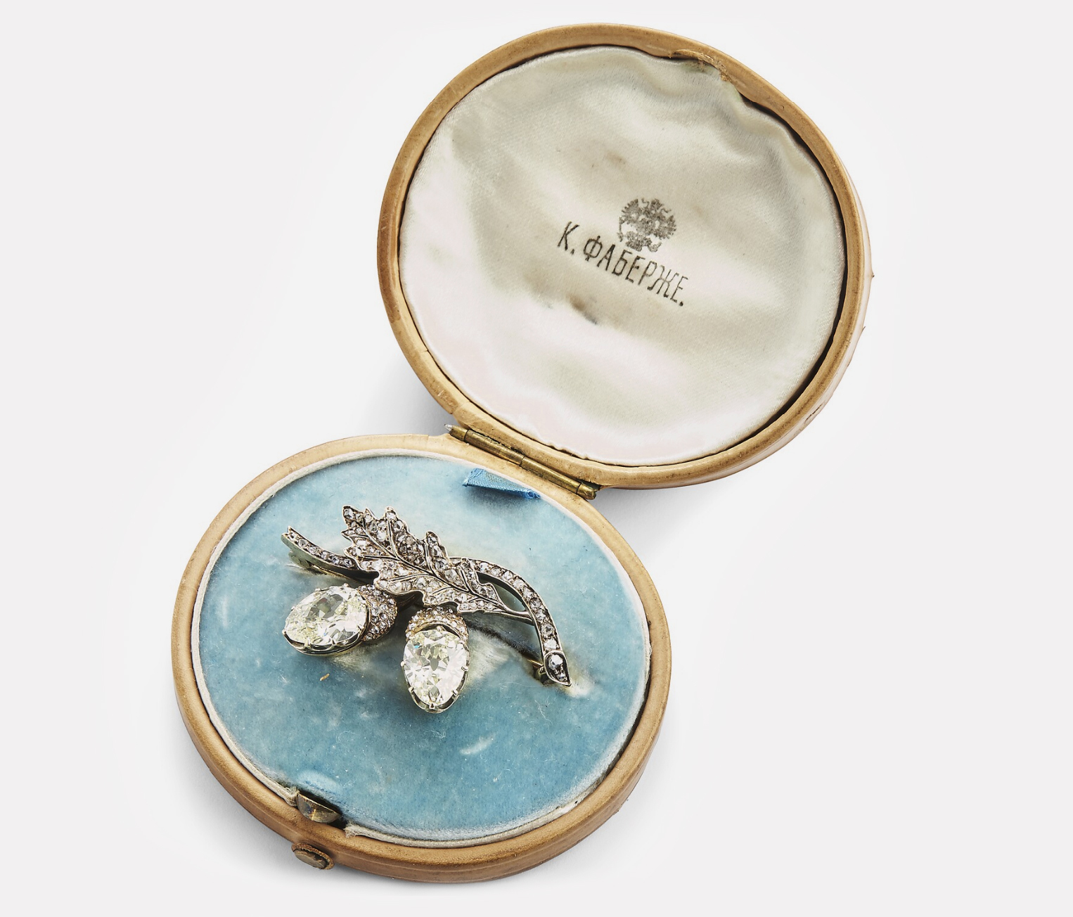 Бриллиантовая брошь Fabergé