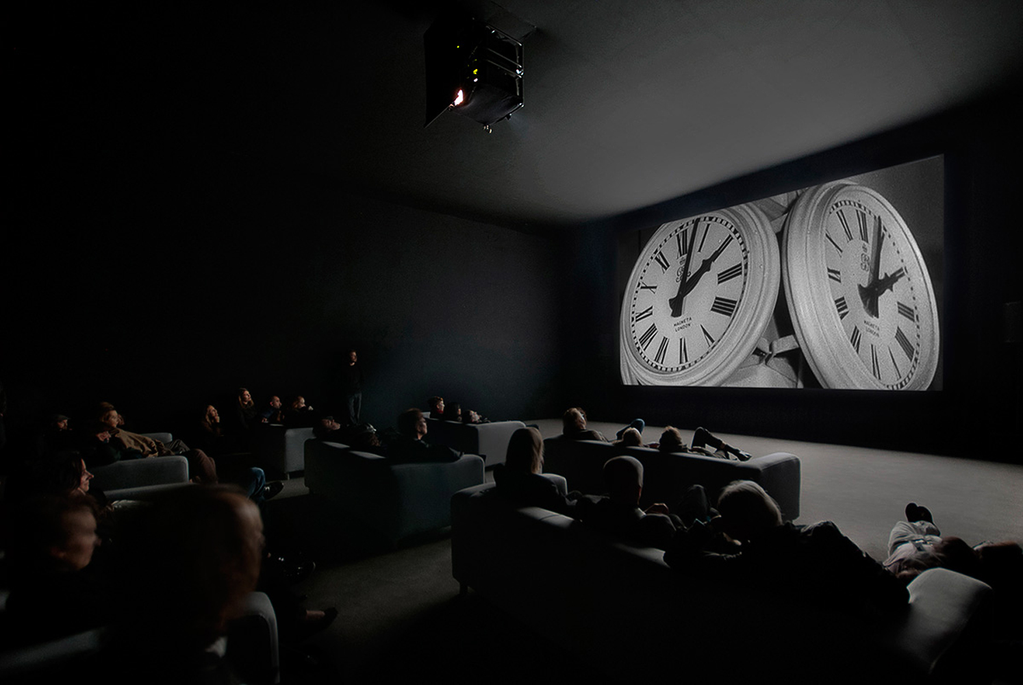 Видеоработа Кристиана Марклея «Часы» (The Clock, 2010)