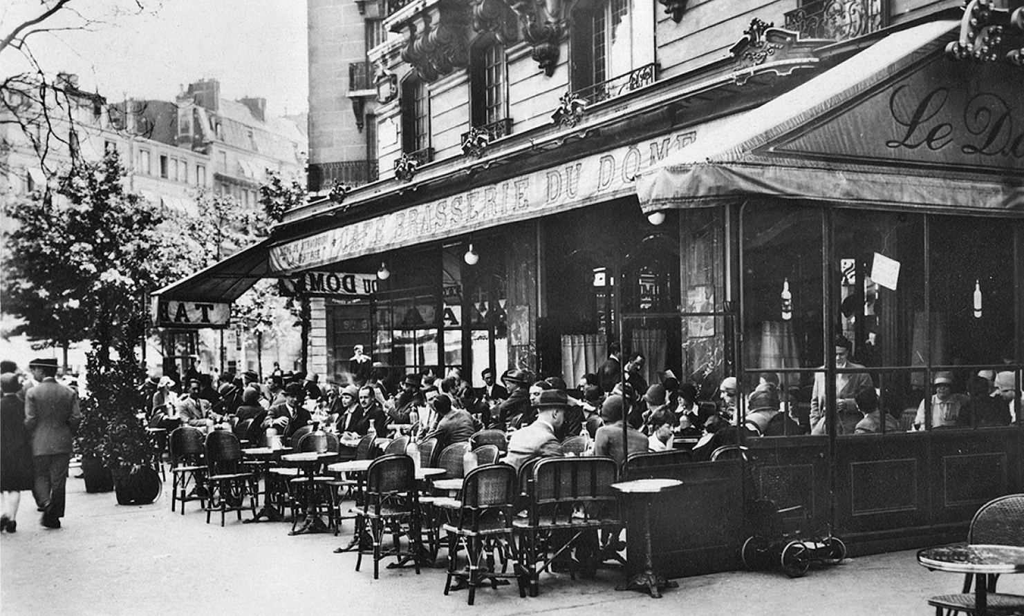 Кафе «Дом». Париж, 1920-е годы (французский фотограф)